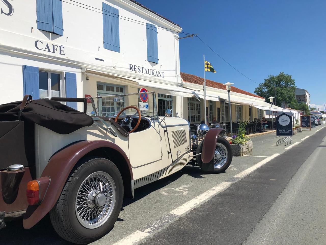 Les Bains Boyardville - Hotel Et Restaurant Exteriér fotografie